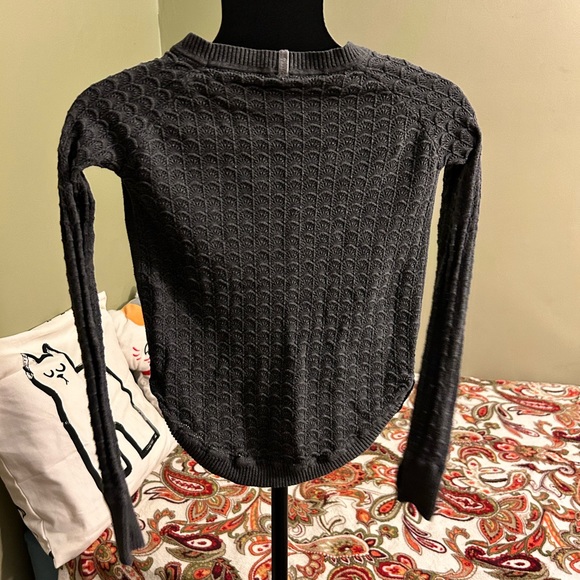 Ivivva Girls by Lululemon 100% Cotton Breathable Long Sleeve Shirt - Picture 2 of 5